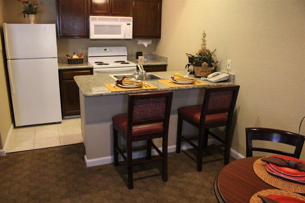 Cloverleaf Suites Baton Rouge Bilik gambar